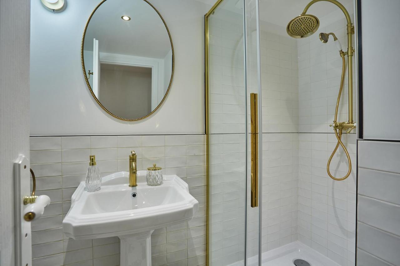 Apartment Saint Germain Des Pres By Studio Prestige Párizs Kültér fotó